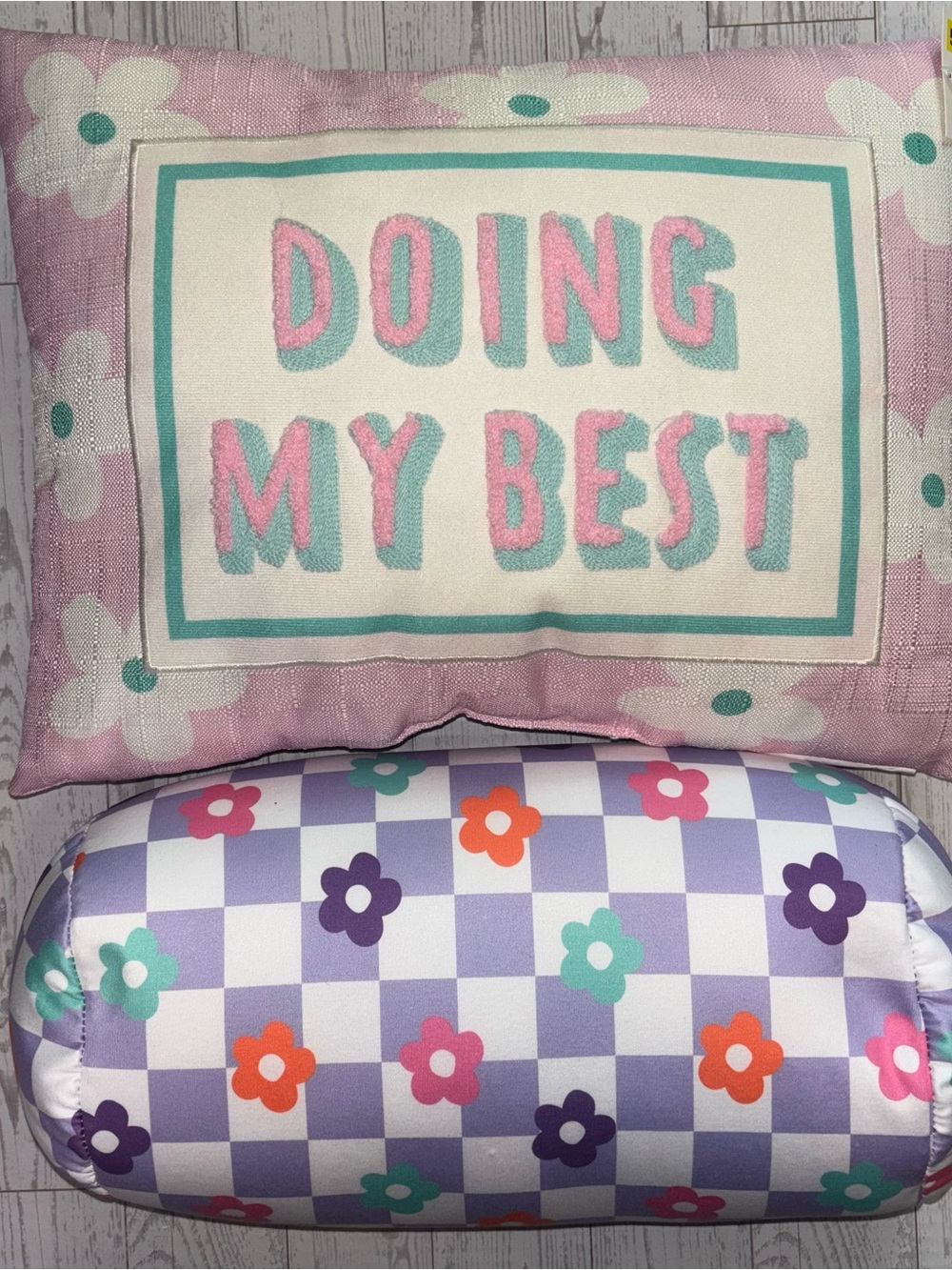 NWT Comfort Bay Pastel Y2K Pillow Set 2 “Doing Me Best” Floral